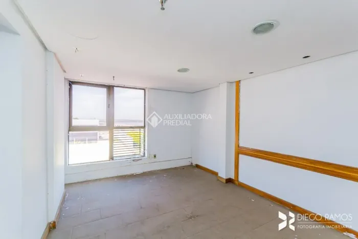 Conjunto comercial para locação no Centro Histórico