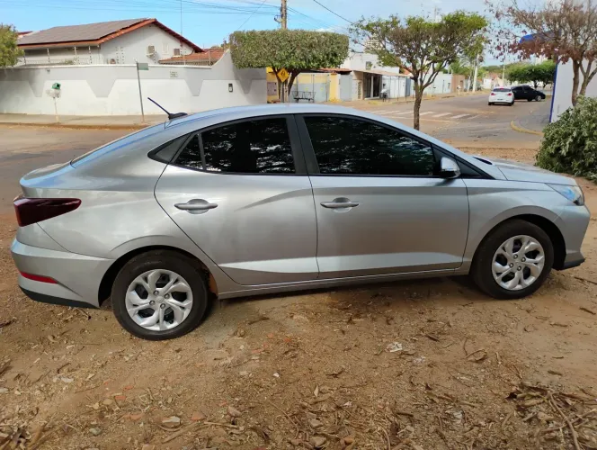 Hyundai HB20S Comfort Plus 1.0 Flex 12V Mec. 2025