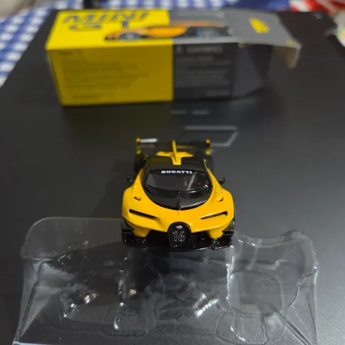 Mini GT 1/64 Bugatti Vision Gran Turismo Yellow #16