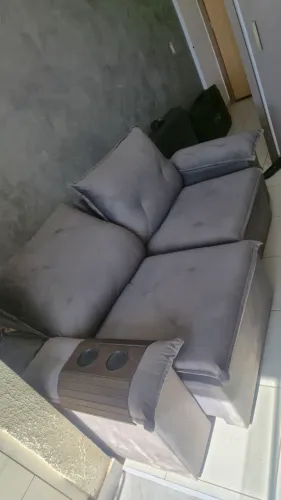 Vendo Sofá retrátil reclinável, confortável, bem conservado