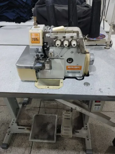 Máquina de costura