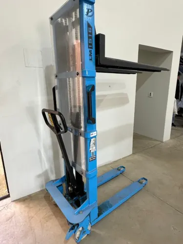 Paleteira Empilhadeira Paletrans Pm-1516 1500kg Elevação 1600mm