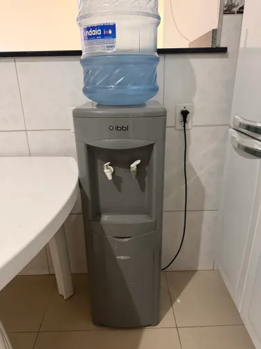 Bebedouro de água Ibbi