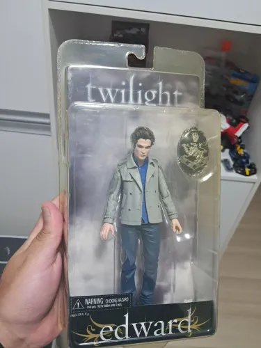 Action Figure NECA Edward Cullen Twilight Saga Vintage Lacrado