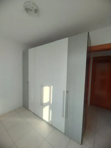 Guarda-roupa usado