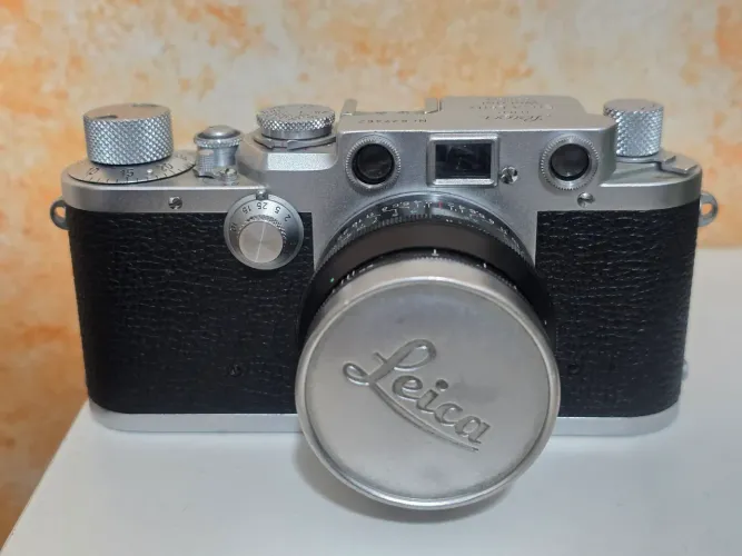 Leica modelo III-F com objetiva 50mm