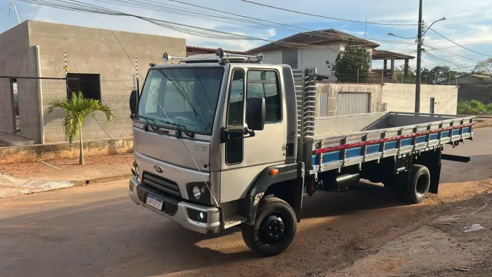 FORD CARGO 816 2015