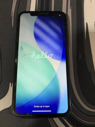 iPhone 11 - Preto 64gb