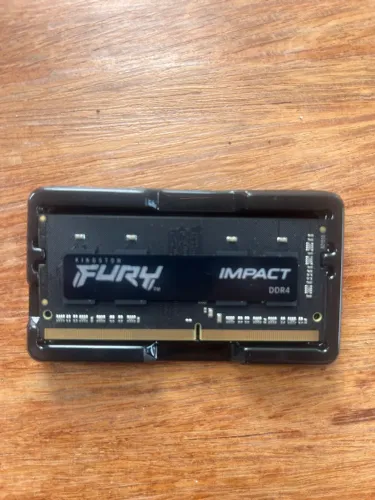 Memória RAM Kingston Fury 8 GB DDR4 3200 MHz para Notebook (8 meses de uso)