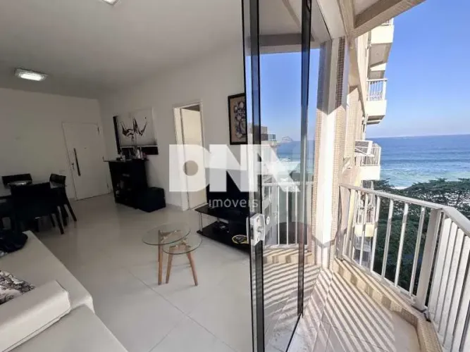 Apartamento : / Residencial / Copacabana