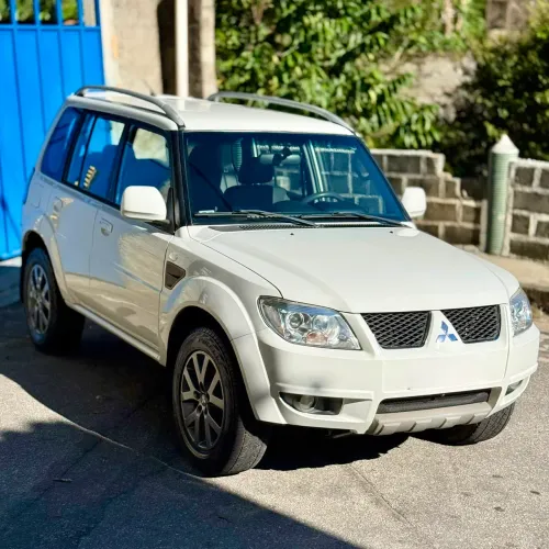 Mitsubishi Pajero TR4 2.0 Flex 16V 4X2 Aut. 2013