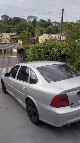 Chevrolet Vectra CD 2.2 16V / 2.0 16V Mec./aut. 2001