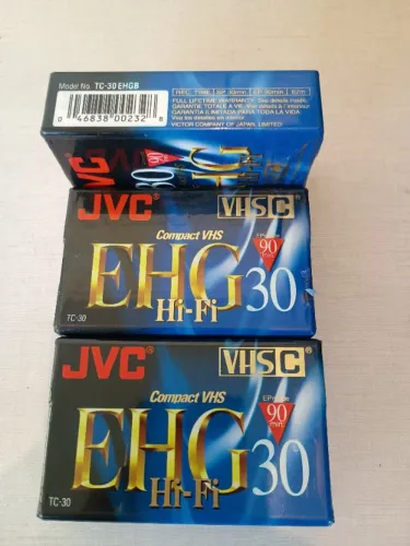 Fitas VHS-C servem para gravar vídeos em filmadoras compactas antigas dos anos 8O 
