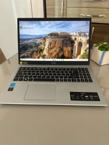 Acer Aspire 5 | Core i3 11ª Geração | 8GB RAM | SSD 256GB NVMe | Windows 11