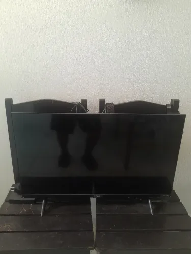 Vendo Roku tv smart 32 em ótimo estado