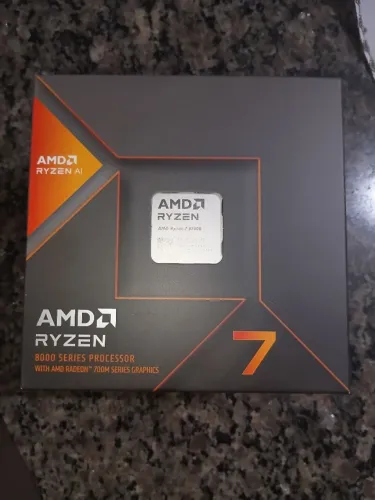 Ryzen 7 8700G LACRADO!!