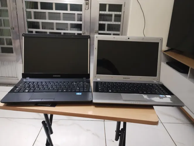 Vendo 2 Notebook da Marca Samsung Para Retirada de Peças Ou Conserta