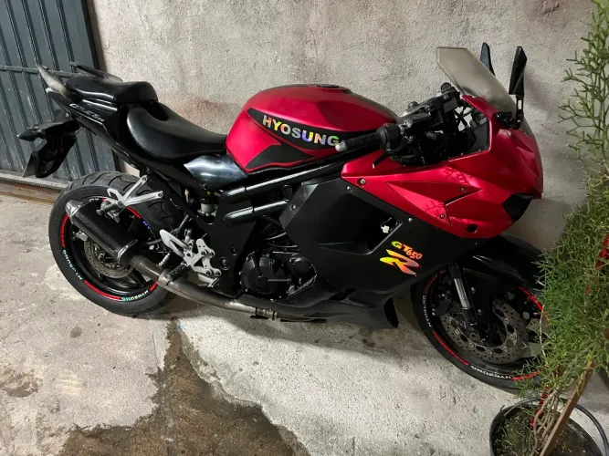 Moto para quem gosta de aventura e adrenalina