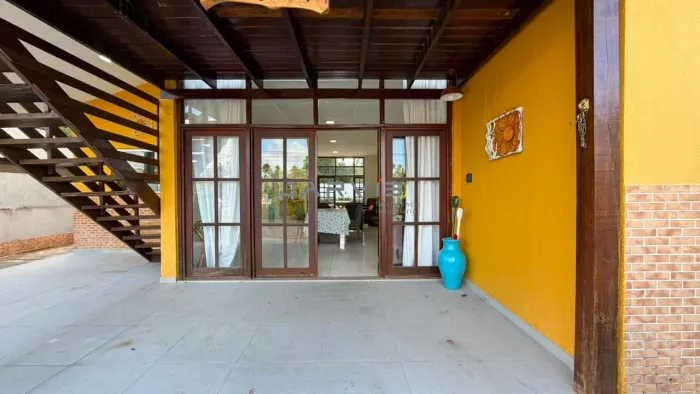 Vendo casa no Residencial Angra de Ipioca com 5 quartos por R$1.600.000,00