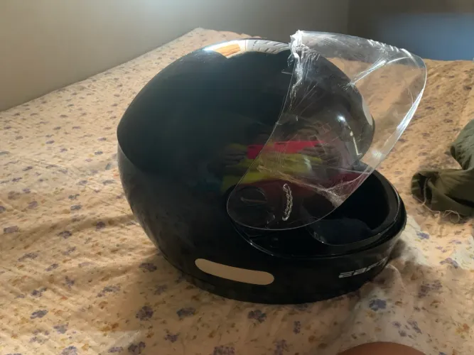 Capacete EBF preto novo na caixa