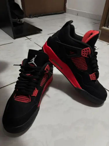 Air Jordan 4 Red Thunder