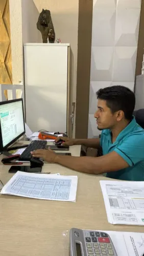 Contratamos Administrativo