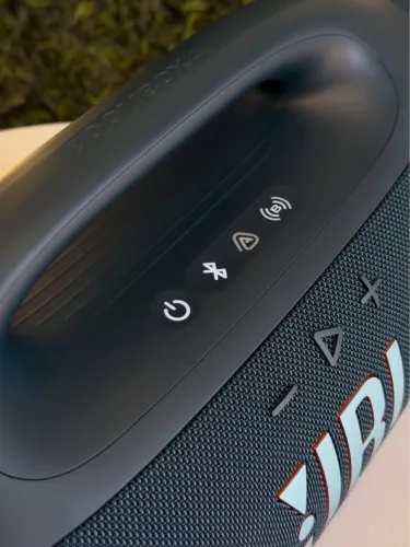 Bombox 4