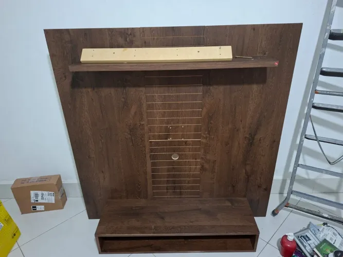 Painel de Tv Suspenso amadeirado - Com Nicho e Prateleira