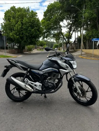 Vendo Titan 160 2022 no parcelamento