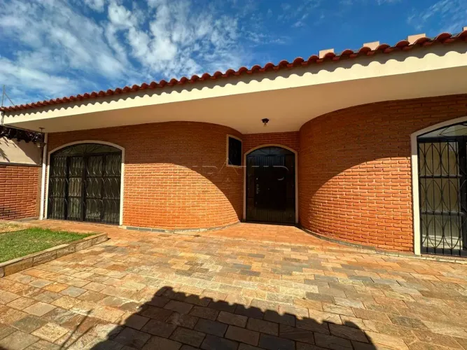Casa padrão com 367m² no Bairro Jardim Paulista, Zona Leste de Ribeirão Preto/SP: