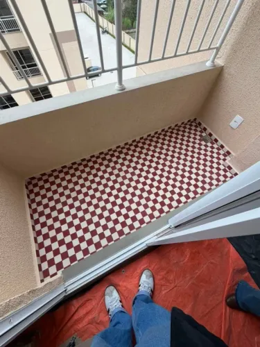 Ladrilho hidráulico quadriculado artesanal xadrez
