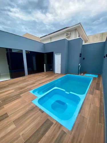 Casa com 3 quartos no Bairro Pico do Amor