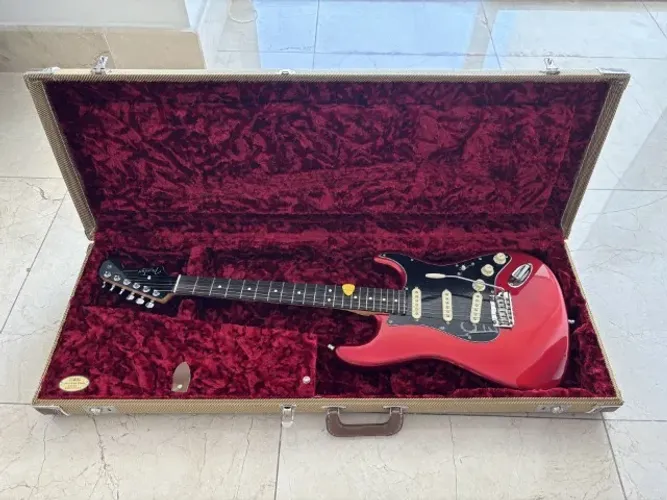 Guitarra Fender American Professional II Stratocaster - Especial
