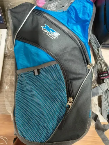 Mochila de hidratação com bolsa de 2 litros Xsports By Chenson novinha