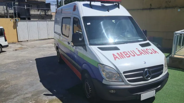 Mercedes-Benz Sprinter 311 Furgão Longo Teto Alto Dies 2012