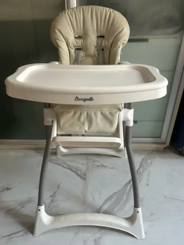 Cadeira de refeição infantil
