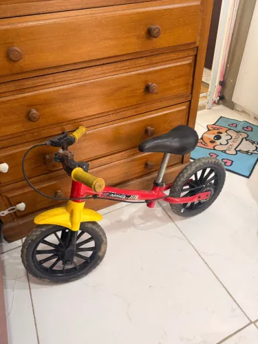 Vendo bike de equilíbrio para criança 