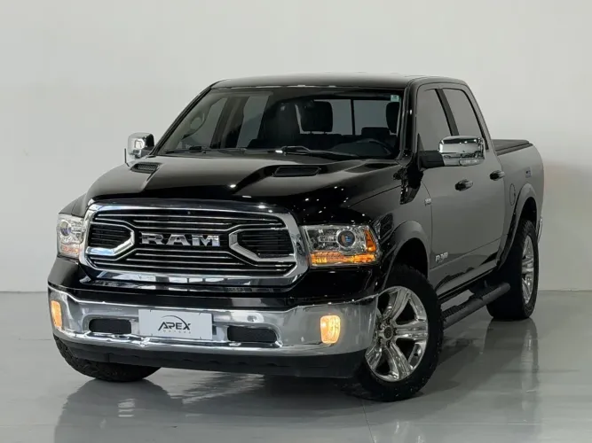 Ram Classic Laramie 5.7 V8 16V Gasolina 4X4 Aut. 2022