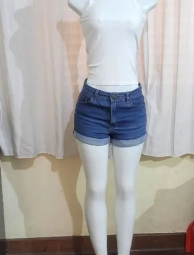 Lote shorts femininos tam 38 jeans, veludo, risca de giz