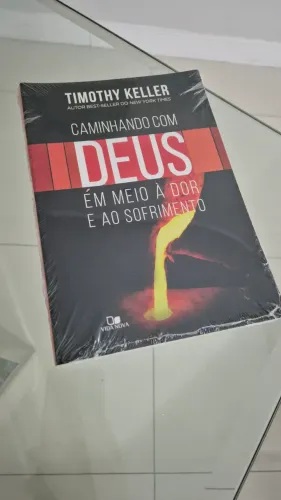 Livro: Caminhando com Deus em meio a dor e ao sofrimento