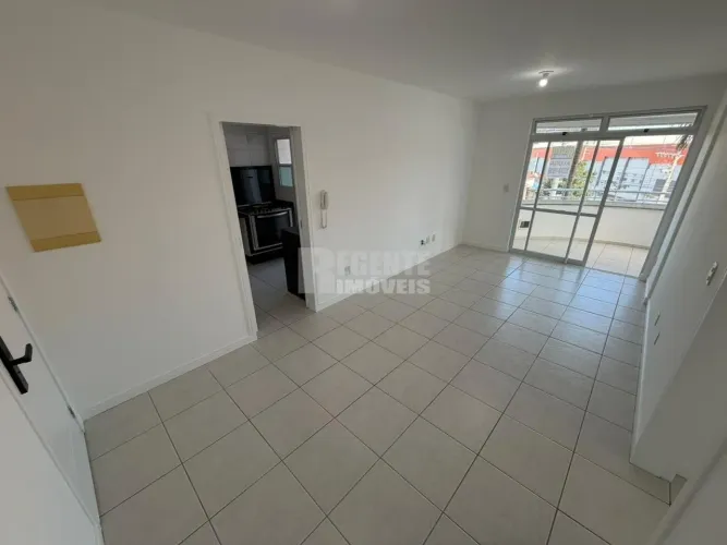 Ótimo apartamento de 2 dormitórios no bairro Saco Grande!