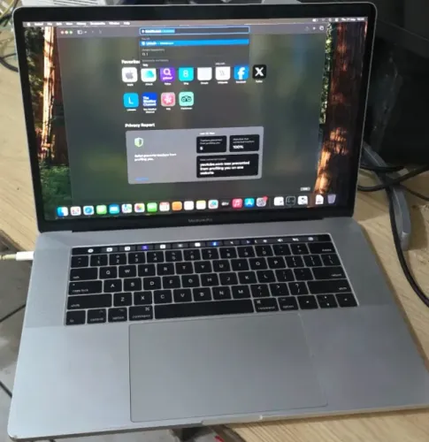 Macbook Pro 15 touchbar 2016 i7, 16Gb Memória, 500gb SSD
