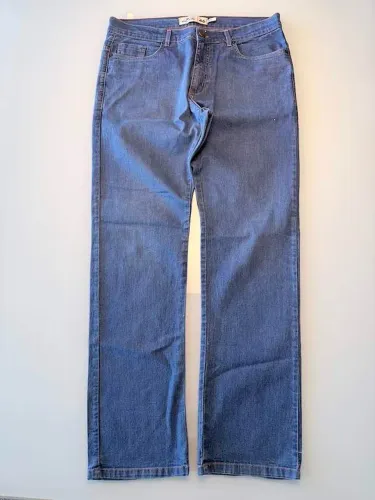 Calça jeans básica