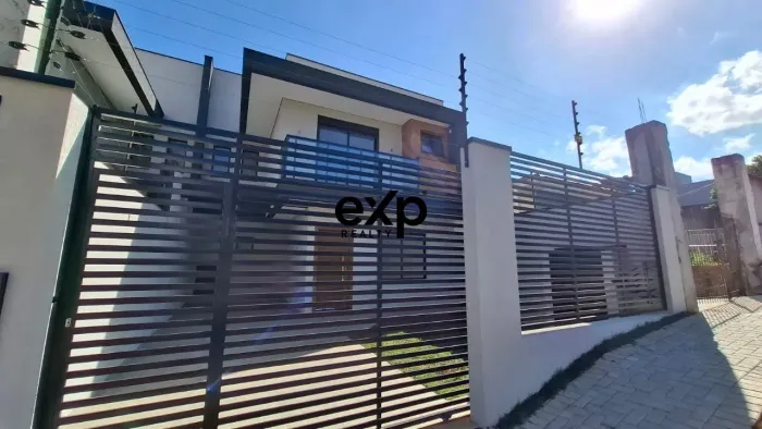 Sobrado Duplex à venda no bairro Santa Felicidade