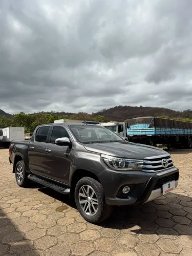Toyota Hilux CD SRX 4X4 2.8 TDI 16V Diesel Aut. 2018