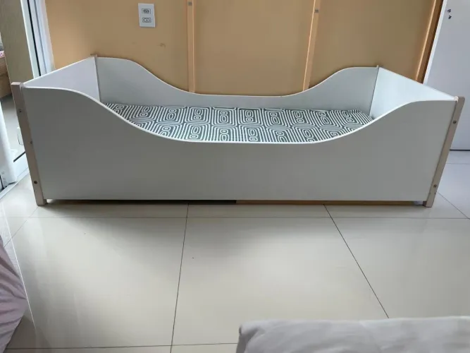 Cama montessori Tokstok branca