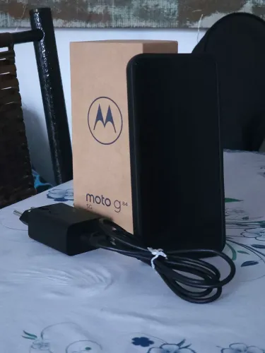 Motorola | Moto G 84 5g, 256gb, 8gb RAM| Semi-novo