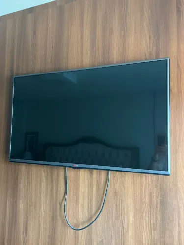 Vende-se TV LG 42polegadas