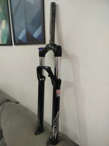 Suspensão RockShox XC30 aro 29! Trava e preload!! Zera!!entrego em aparecida!