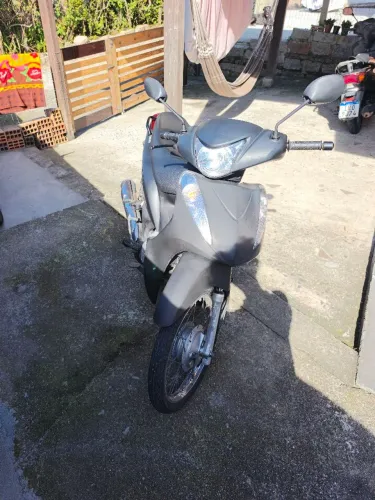 Honda BIZ 2015 flex partida elétrica